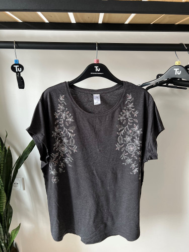 تیشرت زنانه Clothing اورجینال با طرح جذاب و رنگ طوسی